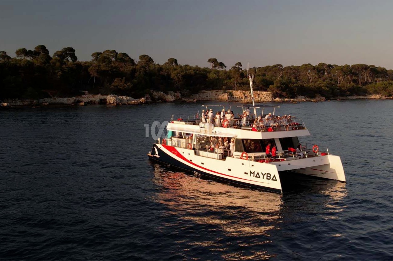 Catamaran MAYBA