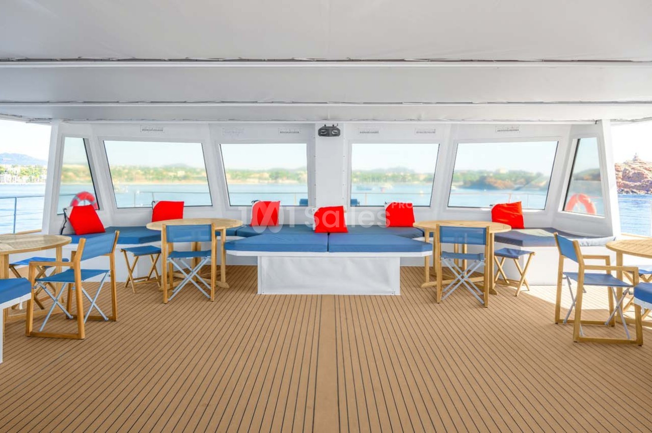 Catamaran MAYBA