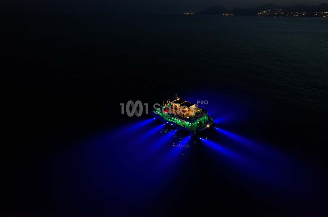 Catamaran MAYBA