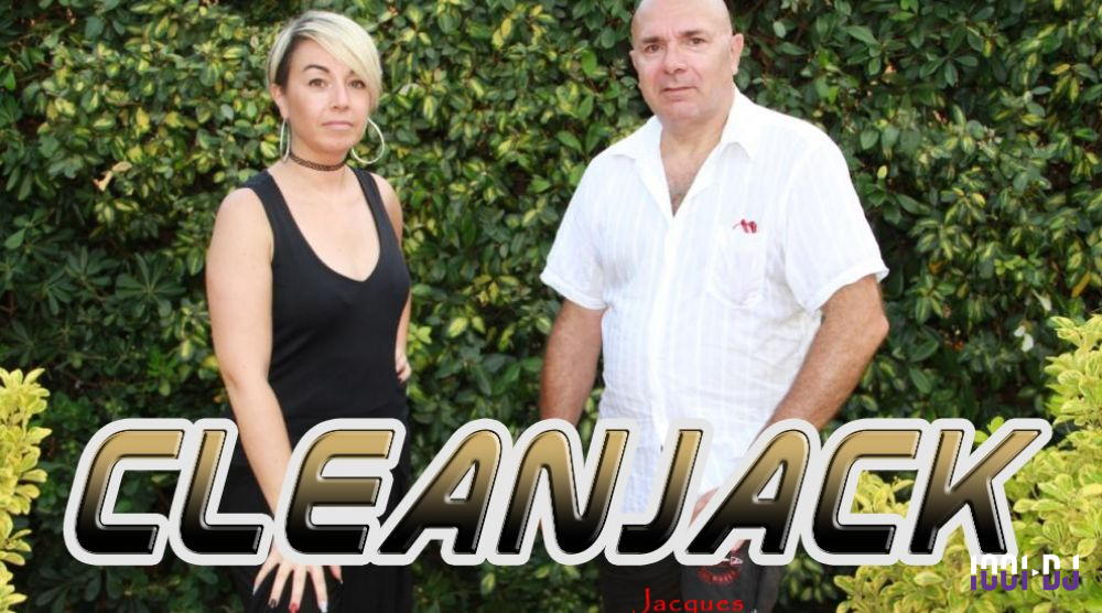 Un homme et une femme debout devant des buissons, avec le mot ’CLEANJACK’ écrit en grand au premier plan.