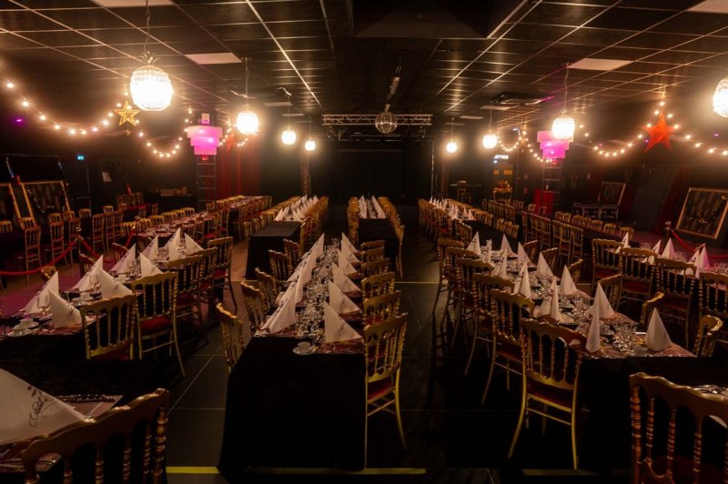 Cabaret des Belles Poules - photo 2