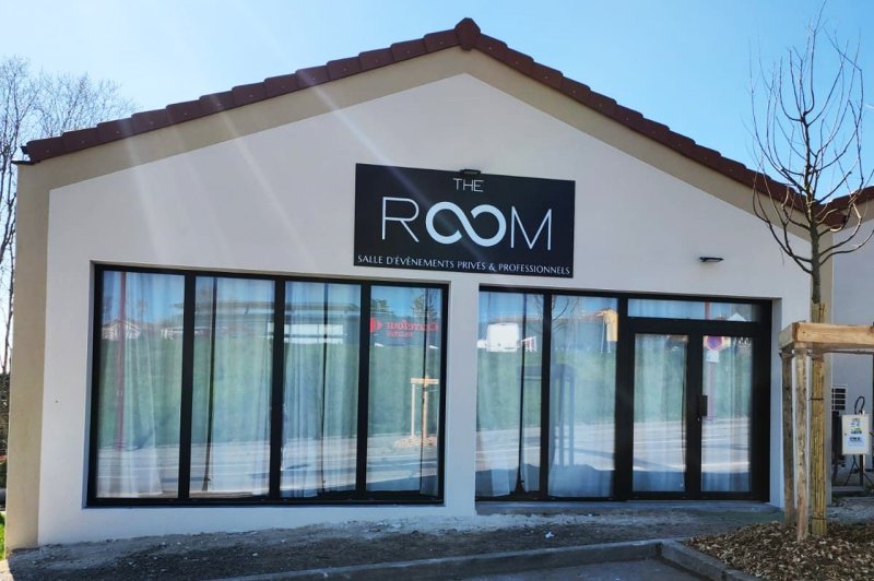 The Room - photo 1