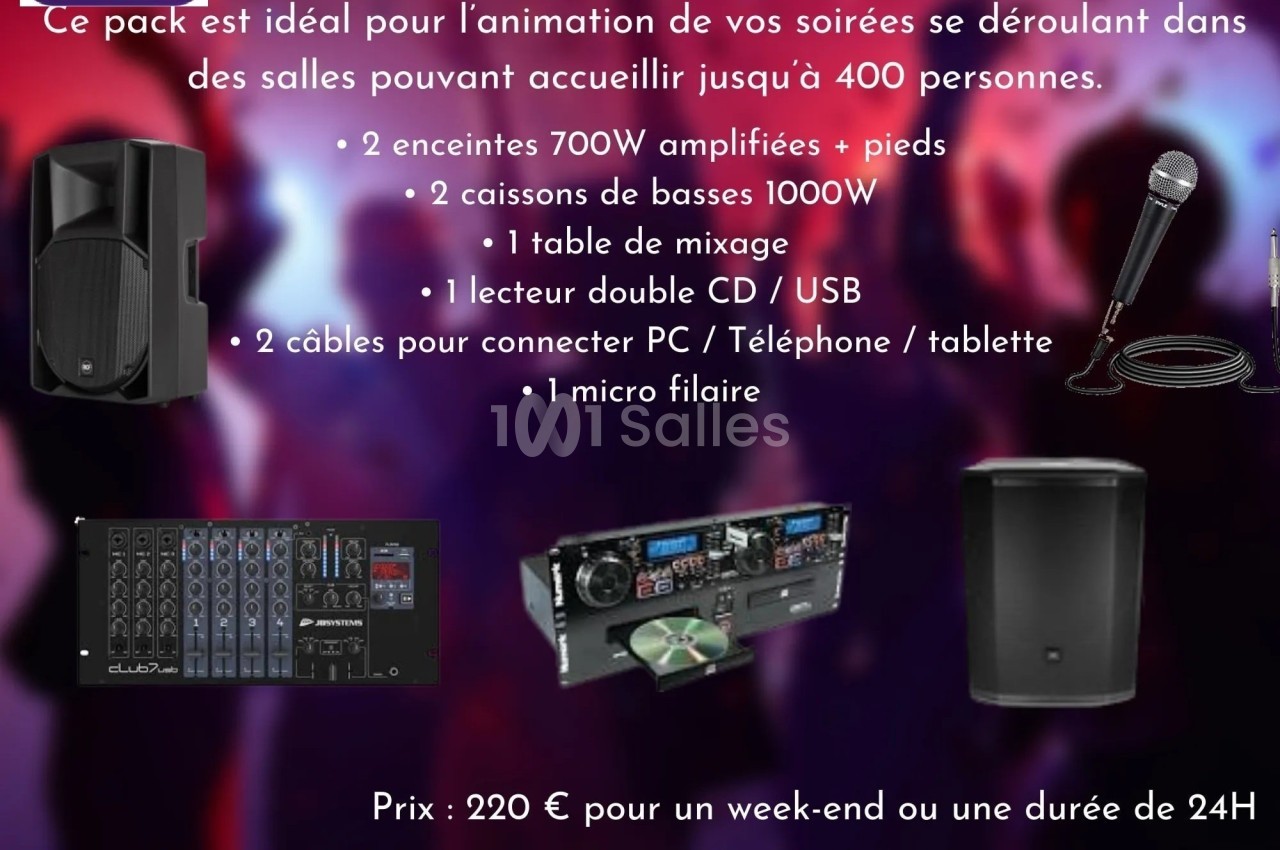 Image d'un pack de sonorisation comprenant enceintes, caissons de basses, table de mixage, câbles et microphone.