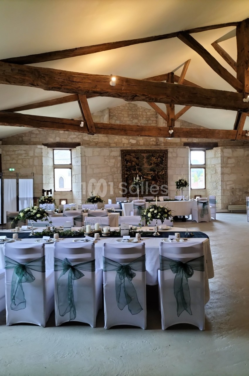 Salle des Gardes: 1er étage: 143m²