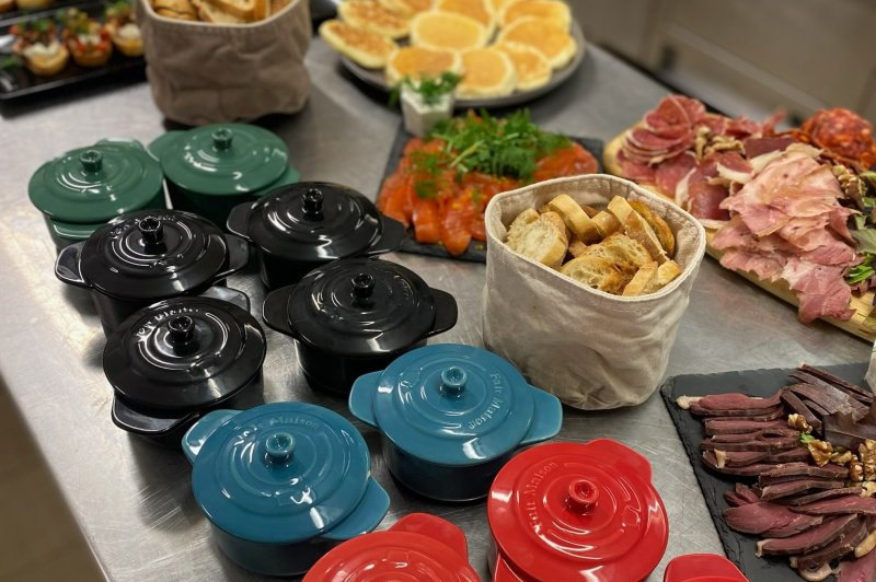Room Service Bures Morainvilliers  - photo 4