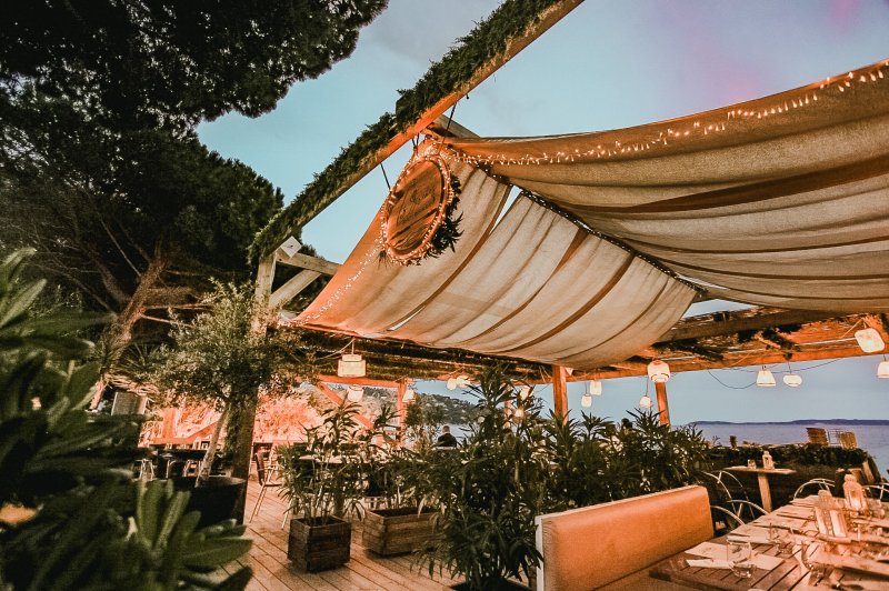 Les Sirenes Restaurant - photo 1