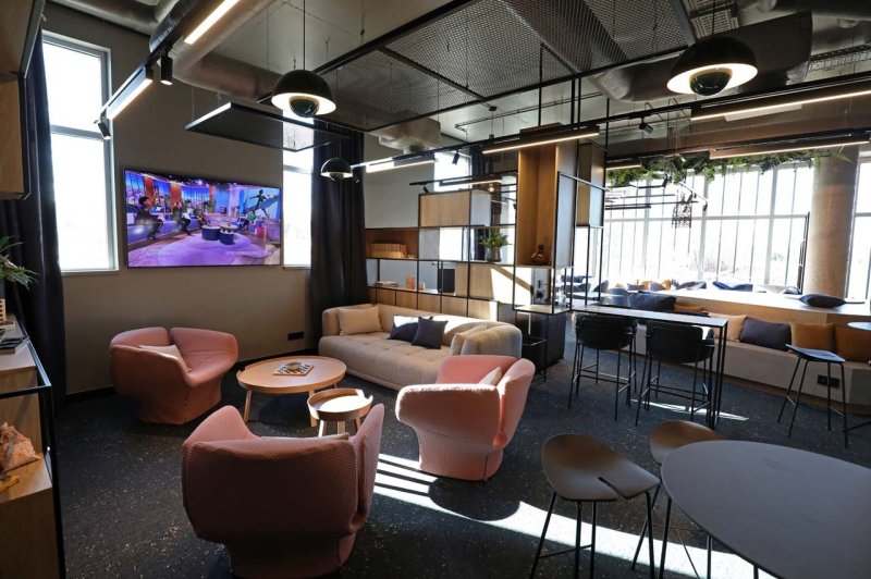 Hôtel Ibis Bourgoin Jallieu - photo 1