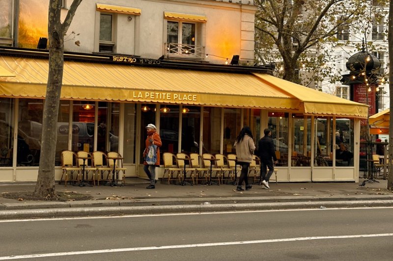 La Petite Place - photo 1