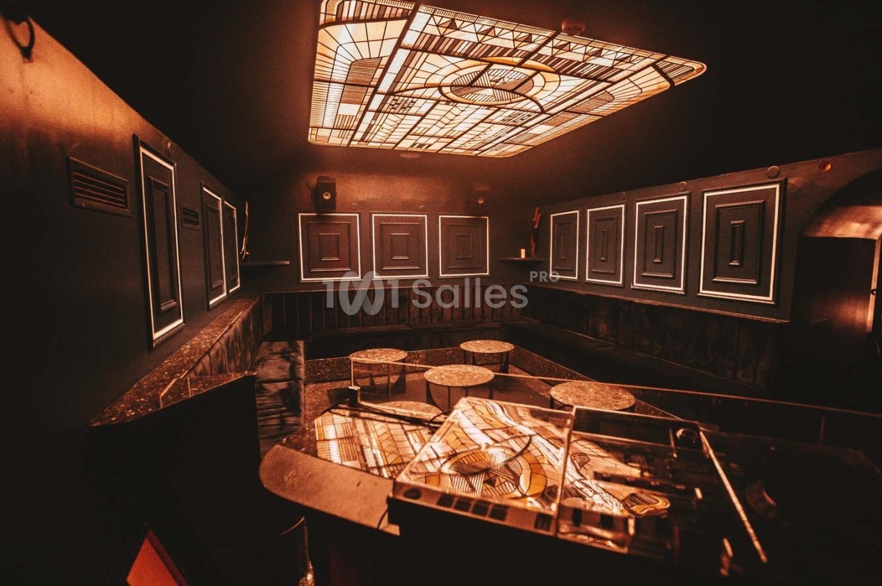 Club / Salle Dansante/ Dj