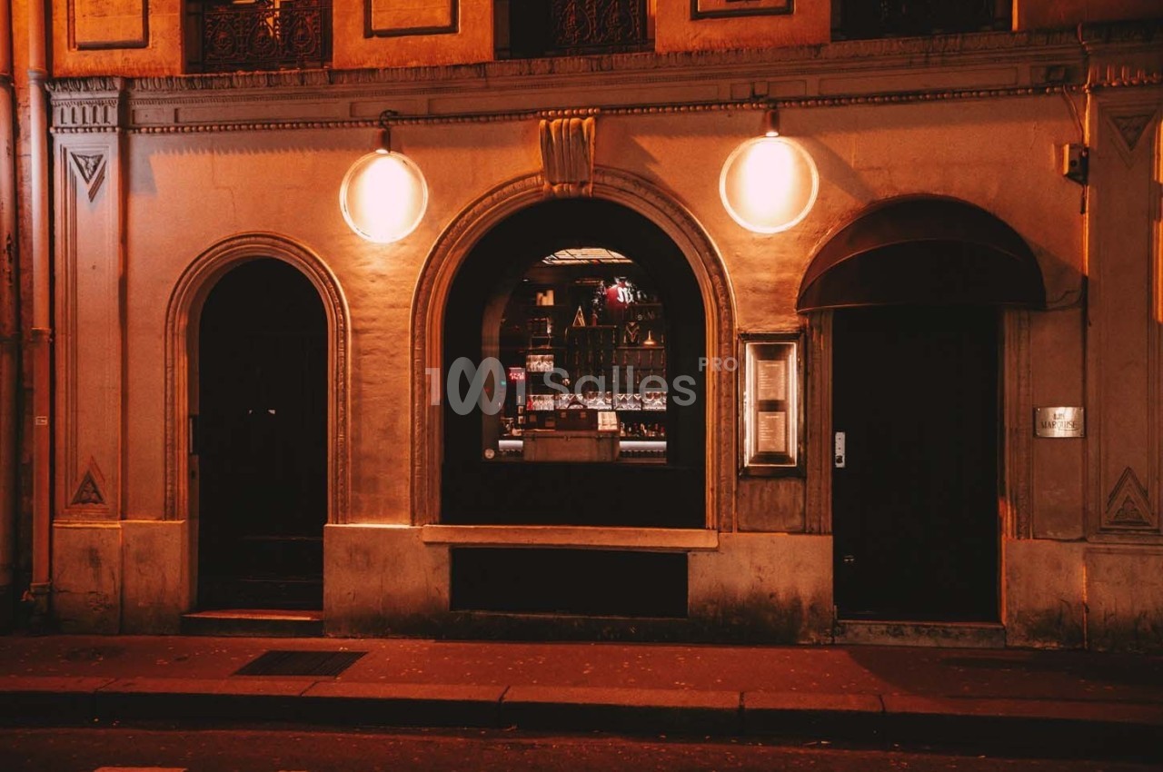 Entrée / Façade du club