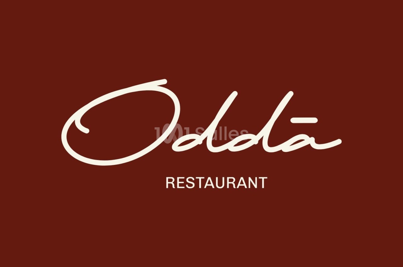 Logo du restaurant Odda avec une typographie manuscrite blanche sur fond rouge foncé.