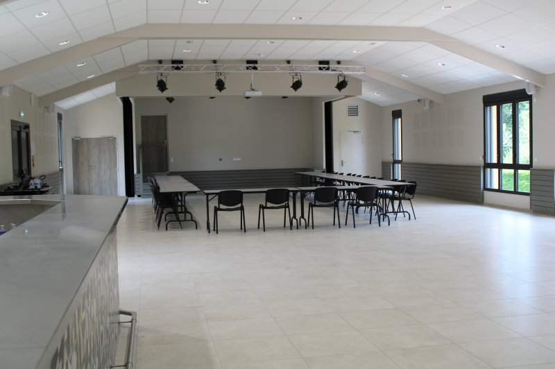 Salles de Porte des Pierres Dorées - photo 3