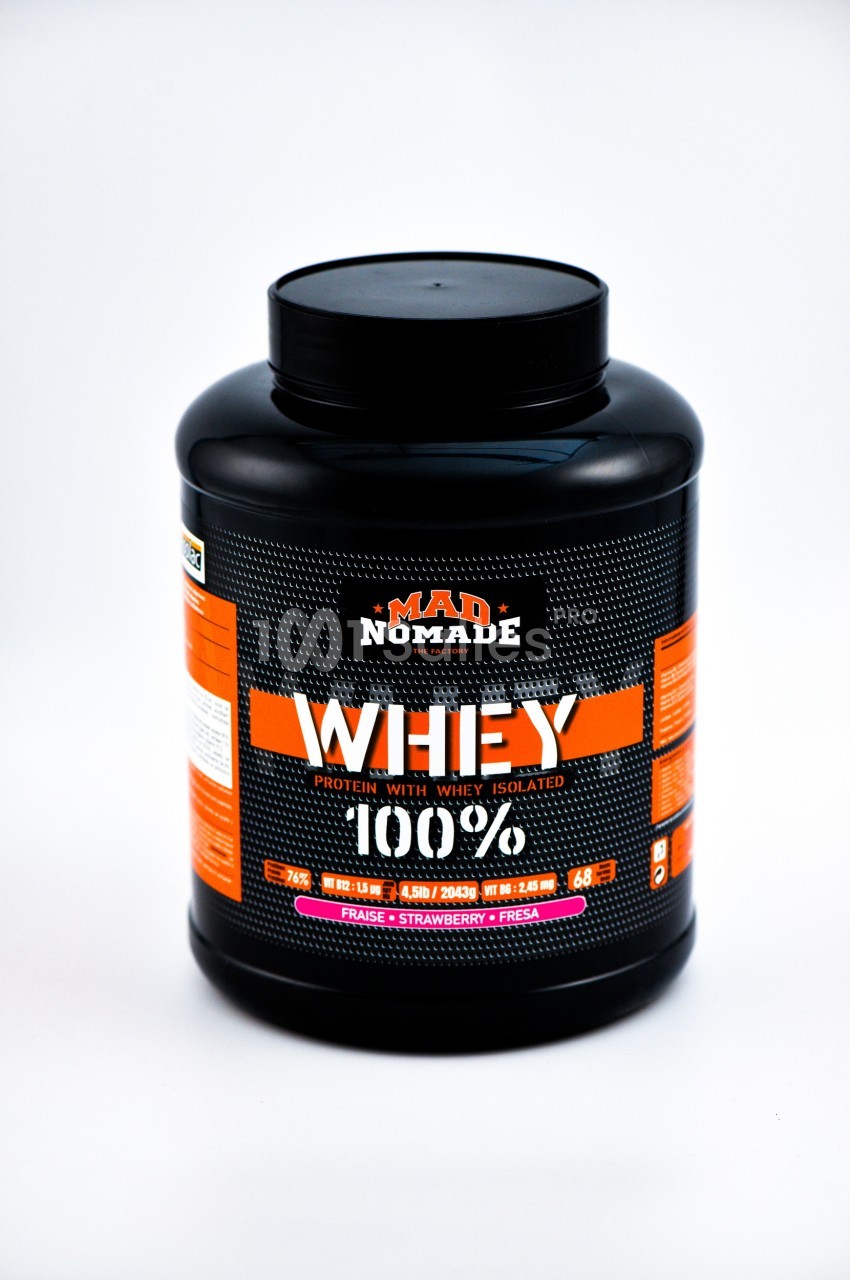 Pot noir de poudre de protéine whey isolée, saveur fraise, avec étiquette orange et blanche.