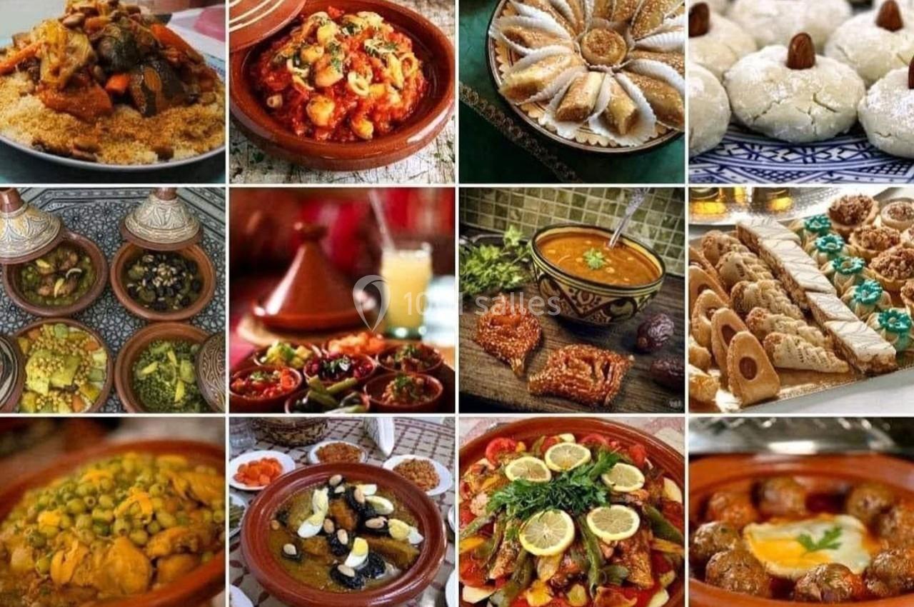 Assortiment de plats marocains traditionnels, incluant tajines, pâtisseries et autres spécialités culinaires.
