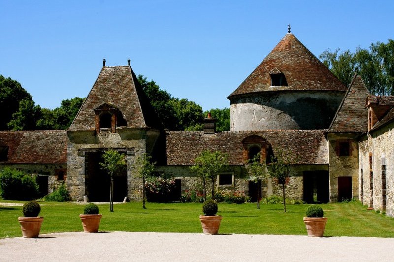 Château Et Relais De Neuville - photo 1