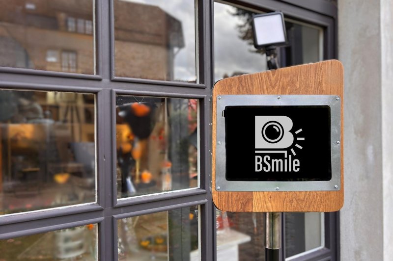 Bsmile Location Photobooth  - photo 1