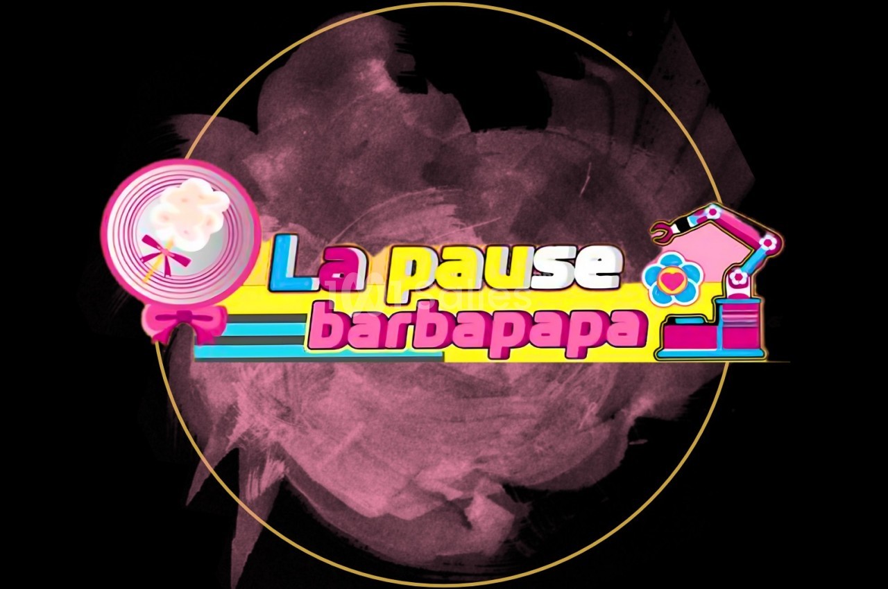 Logo coloré avec texte ’La pause barbapapa’, une machine à barbe à papa et un bras mécanique sur fond noir et rose.