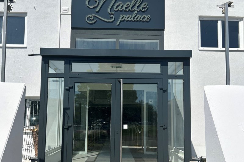 Naelle Palace - photo 4