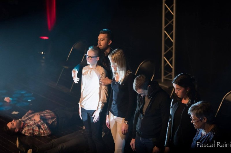 Niko Magicien & Hypnotiseur de Spectacle  - photo 2