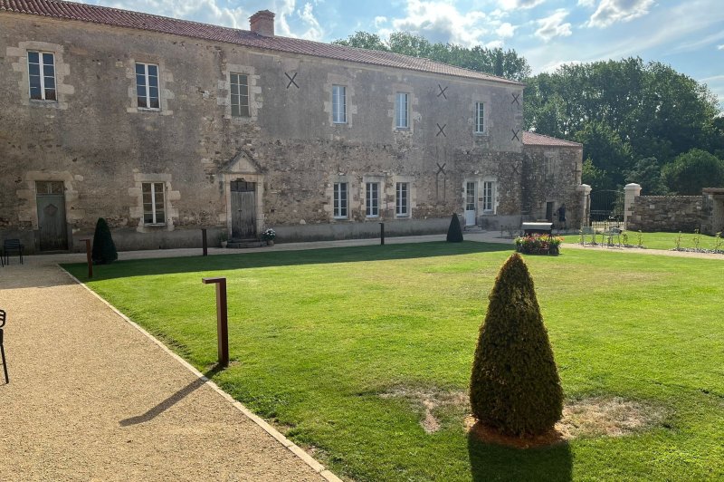Abbaye de Trizay - photo 5