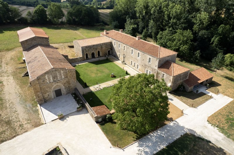 Abbaye de Trizay - photo 1