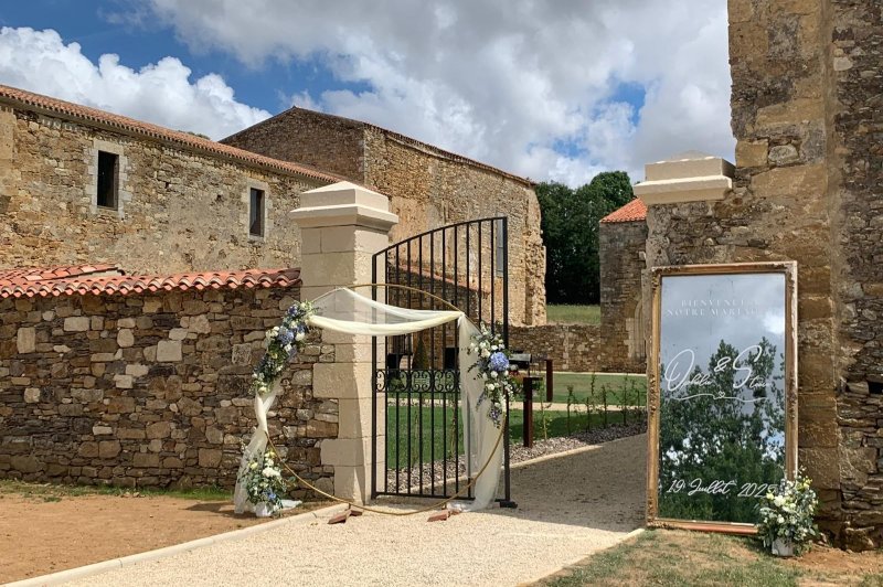 Abbaye de Trizay - photo 2