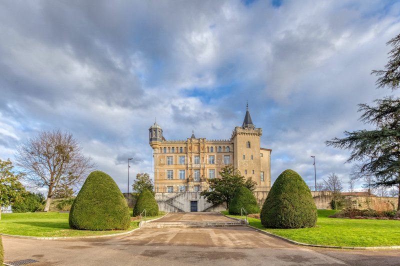Chateau de Saint Priest - photo 1