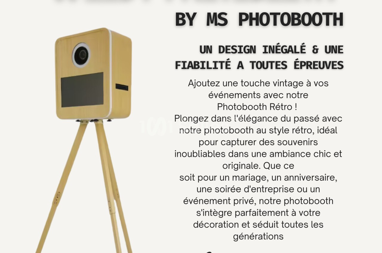 Photobooth rétro en bois sur trépied, avec écran et objectif, présenté dans un style vintage.