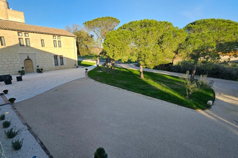 Mas de la Grande Porcelette  - photo 2