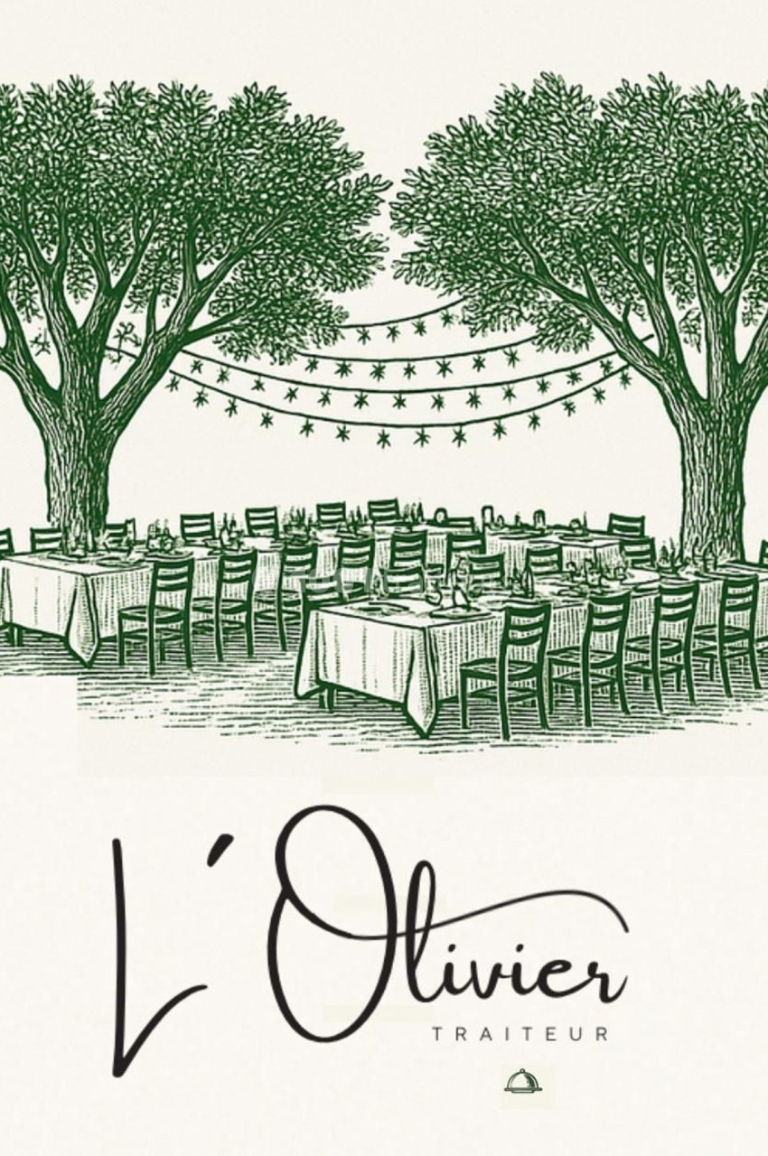 Illustration de deux oliviers encadrant une grande table dressée en extérieur, décorée de guirlandes lumineuses.