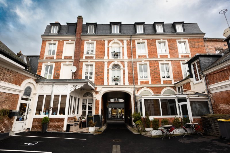 Hôtel du Lion D'or - photo 1