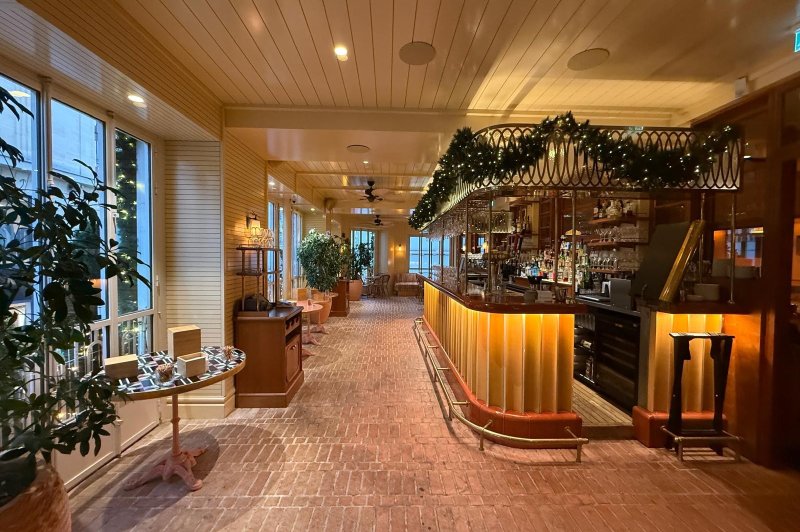 Public House - photo 1