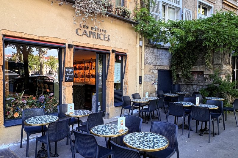Les Petits Caprices - photo 1