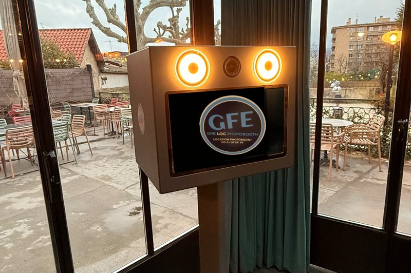 GFE LOC Photobooth - photo 1