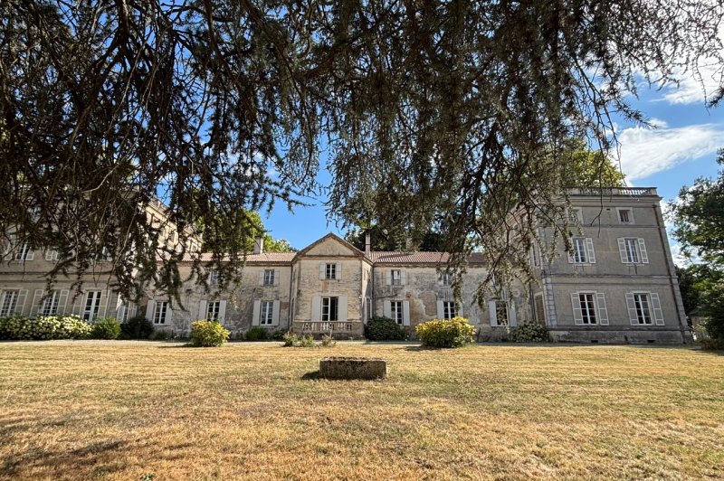 Chateau Saint Philip - photo 1