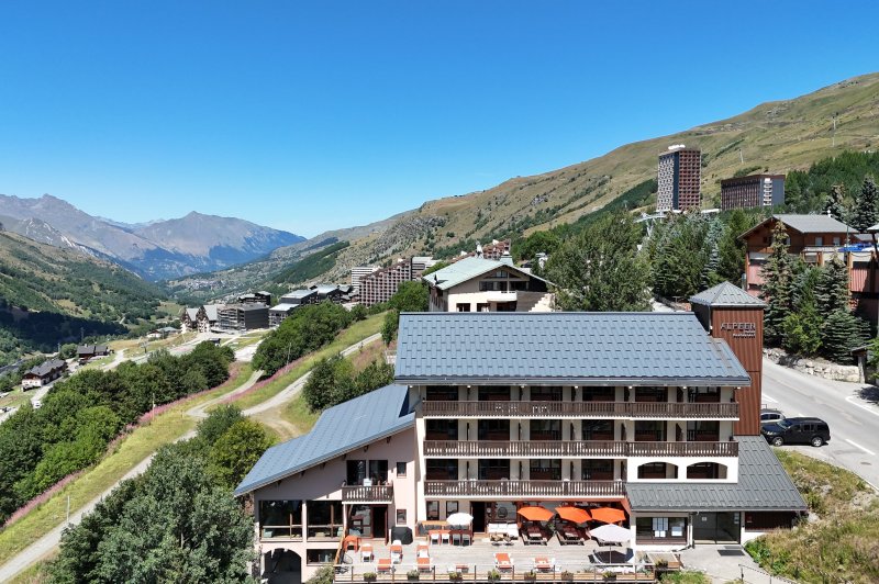 Alpeen Hotel - photo 2