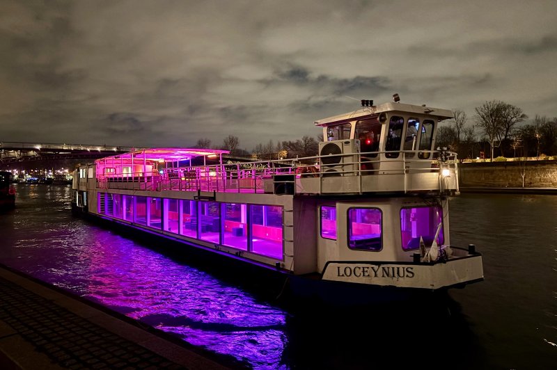 Péniche Le Loceynius
